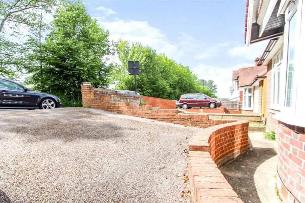 Accessible 3-Bedroom Bungalow With Patio +Driveway Southampton Dış mekan fotoğraf